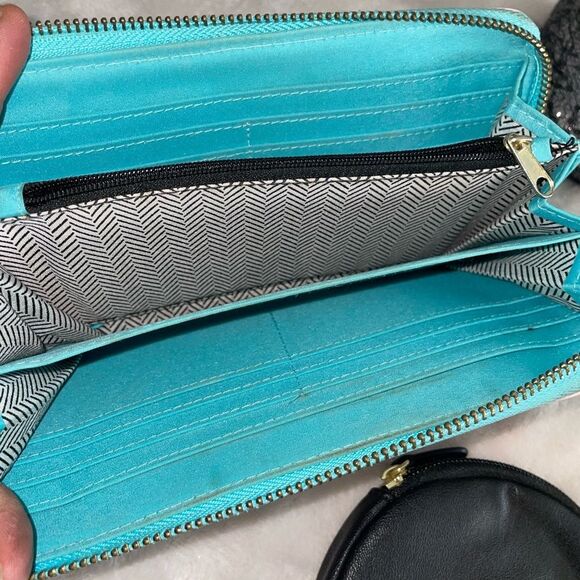 Colorful Wallet and Bag Collection - Picture 11 of 15